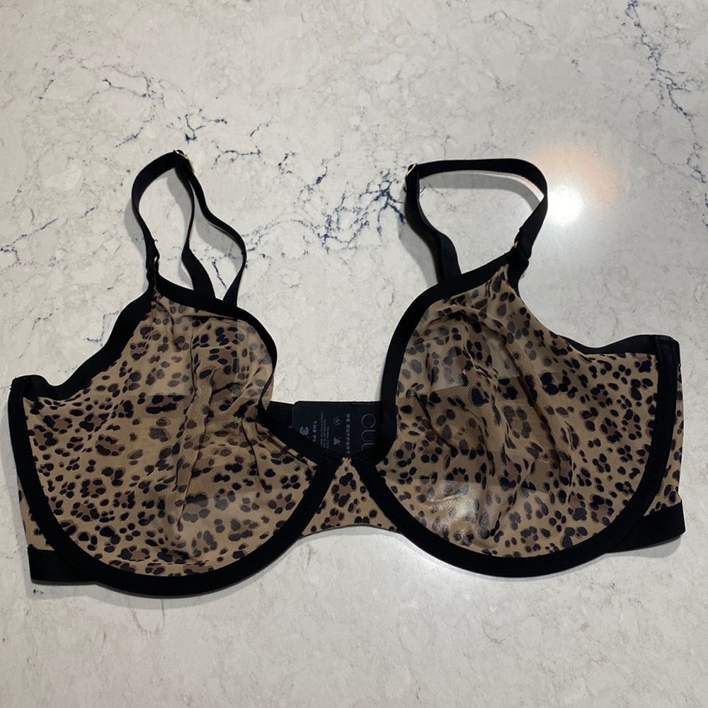 CUUP plunge bra 36F in leopard